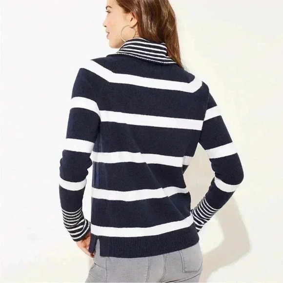 LOFT women’s STRIPED white navy blue POCKET COWL NECK SWEATER size small prelove - Picture 2 of 9
